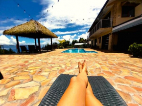 TAHITI HILLS LODGE - 16 pers
